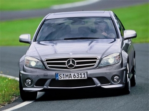 Mercedes classe C: euro troppo forte, la produzione andrà negli Usa