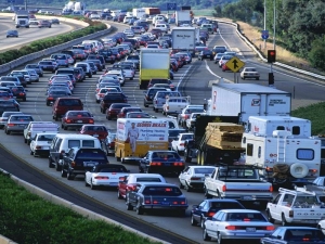 Sicurezza Stradale: ISTAT, gli italiani sono dipendenti dall’auto