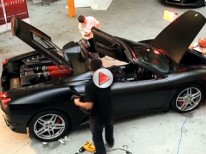 Ferrari F430 Stealth: da rossa a nera con il Wrapping.