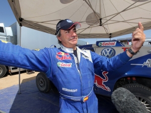 Dakar Rally, vince Carlos Sainz al volante di una Volkswagen Race Touareg