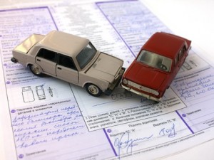 Assicurazione auto: molti consultano internet per la Rc Auto.