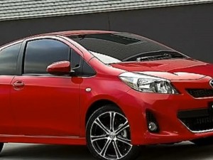 Arrivano le tre porte per la terza generazione di Toyota Yaris.
