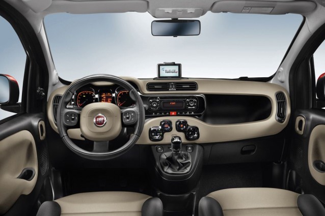 Nuova Fiat Panda: nuove foto ufficiali degli interni.