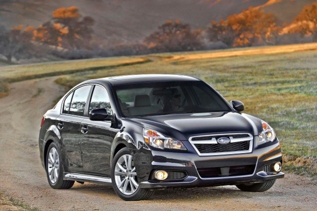 Subaru Legacy e Outback 2013.