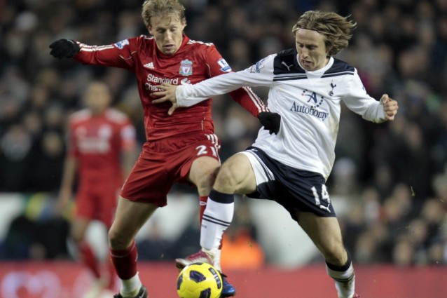 Un gatto invade il campo in Liverpool-Tottenham (VIDEO).