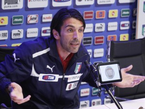 Gigi Buffon nel ciclone: avrebbe scommesso per 1,5 milioni di euro.