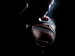 L’uomo d’acciaio, doppio teaser trailer per il nuovo Superman.