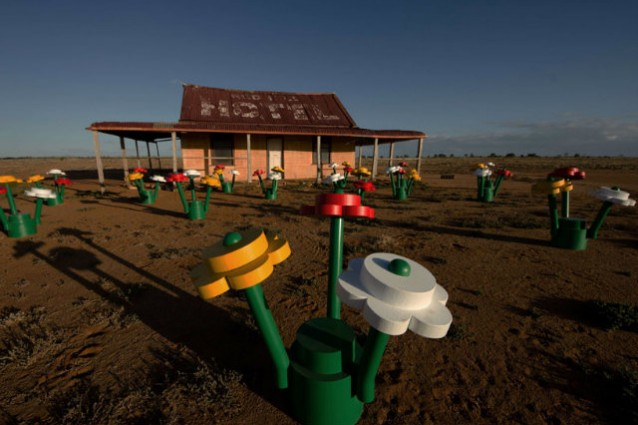 Una foresta lego per festeggiare i 50 anni.