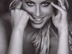 Maddalena Corvaglia e Jenny McCarthy testimonial Nintendo Wii, fitness alla consolle