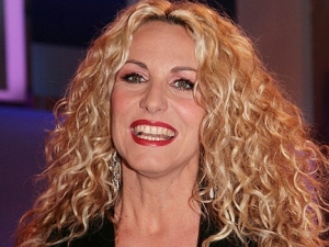 Antonella Clerici, da conduttrice a cantante in cd di sigle tv