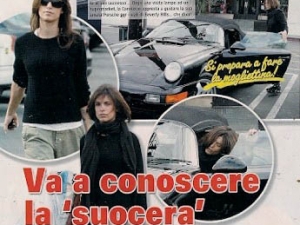 Elisabetta Canalis a Beverly Hills: shopping in Porsche e visita alla suocera.