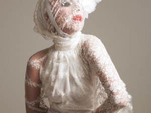 Nicola Formichetti cura look di Lady Gaga, foto da 944 Magazine.