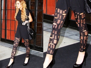 Da Lindsay Lohan a Lady Gaga: la moda del collant smagliato lanciata dalle star.
