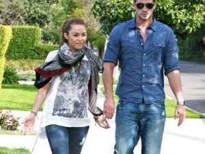 Miley Cyrus e Liam Hemsworth insieme nel film The Last Song: video Youtube.
