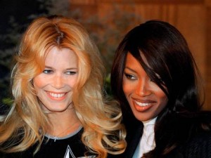 Claudia Schiffer e Naomi Campbell, super modelle a 40 anni
