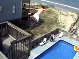 Ibiza: Balconing o suicidio? Indagini sulla morte di un 26enne italiano.