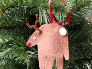 Lavoretti di Natale: idee per bambini con carta e materiale riciclato.