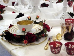 Come apparecchiare la tavola per San Valentino: consigli per una cena romantica.
