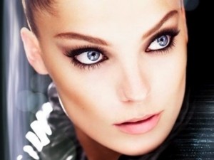 Trucco per allungare gli occhi: ecco come avere uno sguardo intenso.