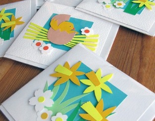 cartolina con fiori in rilievo