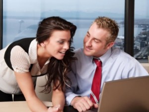 Le donne in carriera sono più portate al tradimento: lo fanno come gli uomini.