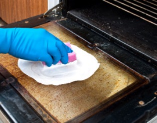 pulire il forno a microonde