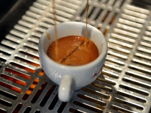 Avvelenamento da caffeina: una ricerca evidenzia i pericoli dell'overdose di caffè (VIDEO).
