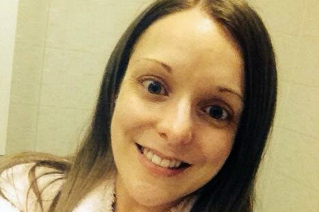 Scopre di avere il cancro con un selfie: ecco cos'è successo a una ragazza inglese.