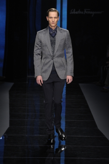 completo-by-ferragamo