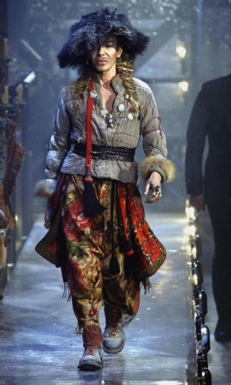l\'estroso-John-Galliano