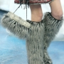 chanel-stivali-e-borsa-pelosi-in-grigio