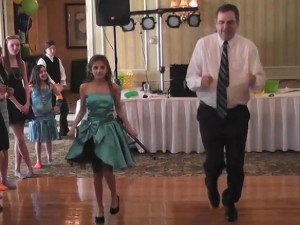 La danza del papà e della figlia (VIDEO).