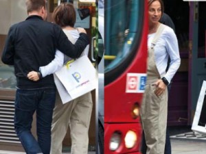 Gianna Nannini incinta passeggia abbracciata a Marc per le strade di Londra, le foto.