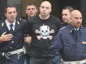 Scontri Italia-Serbia: Ivan Bogdanov è il capo ultras, foto e video.