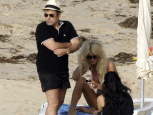Victoria Silvestedt e Maurice Debbah: la strana coppia ai Caraibi, le foto.