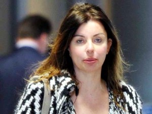 Alba Parietti beccata senza trucco: solidale a Simona Ventura, le foto.