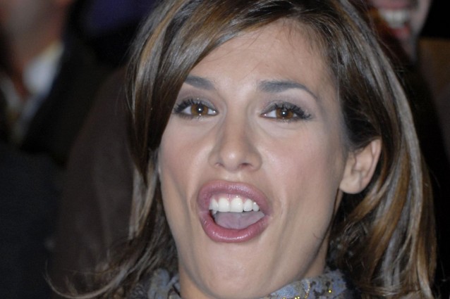 Elisabetta Canalis: no George? Sì party, ma con un altro.