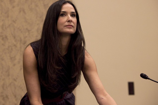 Demi Moore vuole il divorzio: Ashton Kutcher l'ha umiliata.