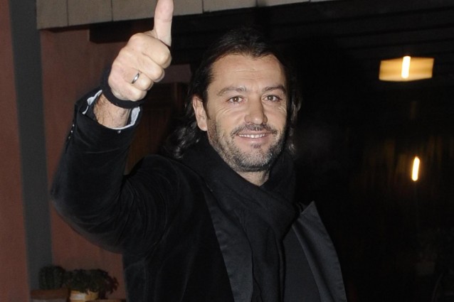 Rossano Rubicondi rinuncia all’Isola e al cachet da 160 mila euro.