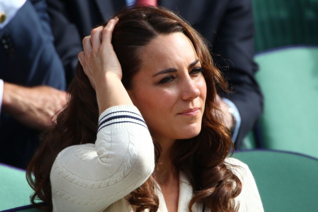 Kate Middleton e le orge sfrenate, la Regina impone il silenzio stampa.