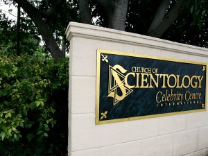 Scientology dietro Tom Cruise e Katie Holmes.