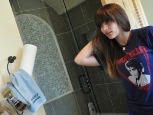 Paris Jackson cresce a colpi di tweet e difende papà Michael.