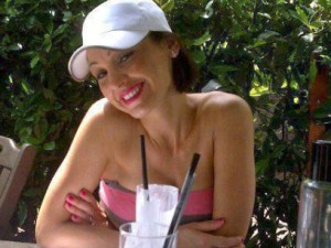 I gavettoni della Tatangelo a Gigi D'Alessio fuori forma.