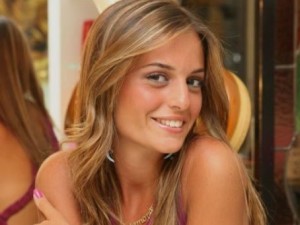 Ramona Amodeo come la Tavassi, va a caccia di fantasmi.