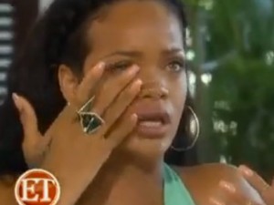 Rihanna in lacrime per Chris Brown: