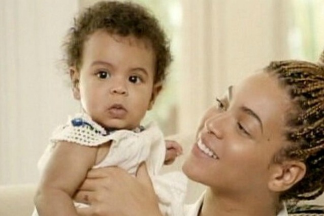Beyoncè mostra Blue Ivy sul web, è identica a Jay Z.