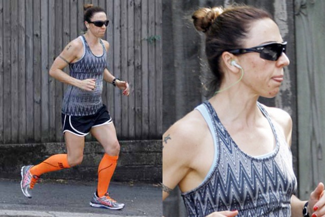 Mel C fa jogging ma il viso è butterato, la Sporty Spice è irriconoscibile.