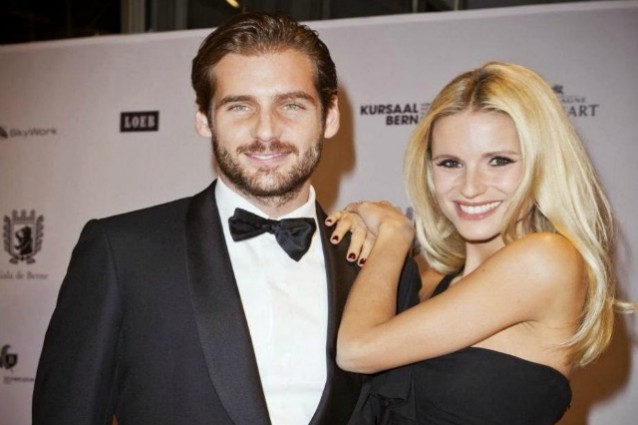 Michelle Hunziker e Tomaso Trussardi derubati a Forte dei Marmi.