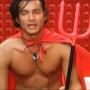 a torso nudo