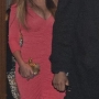 la knowles con un abito rosso